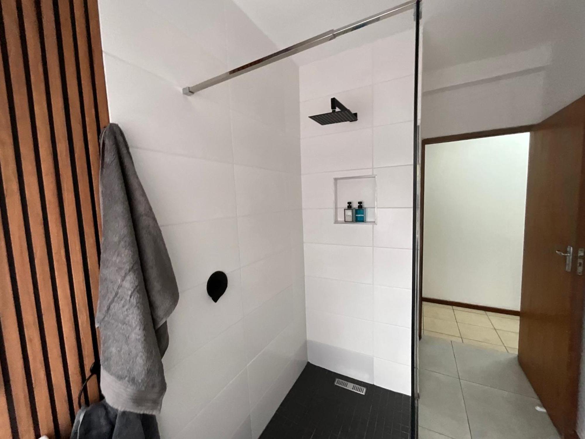 Bloudam Wilderness Apartment Bagian luar foto